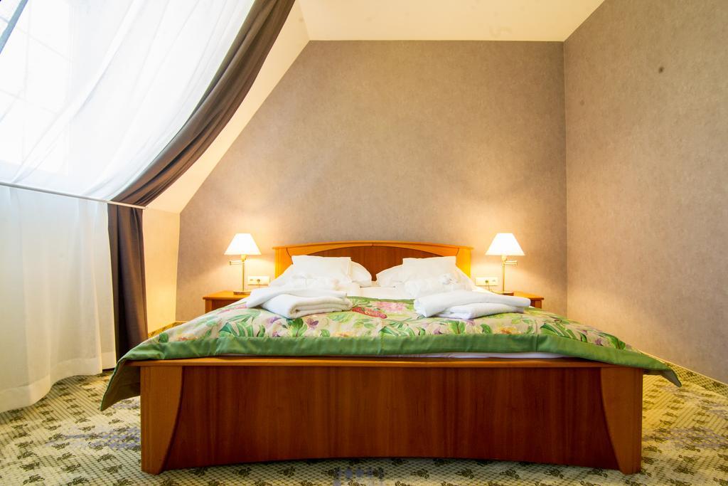 Hotel Batthyány Kúria Zalacsány Habitación foto